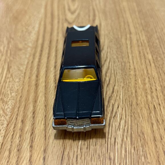 Vintage Majorette Diecast Car No. 339 Limousine 1/58 Black
Doors & sunroof open - Picture 1 of 9